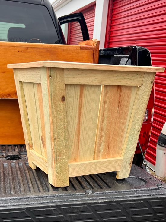 Hand Crafted Other - Rustic cedar Wooden Square Planter - Natural Wood NWT